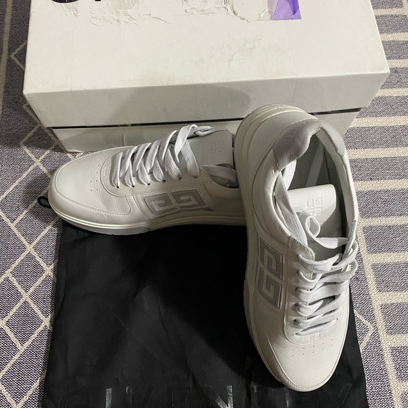 Brand new G4 Logo Detailed Low-Top Sneakers - Picture 3 of 9